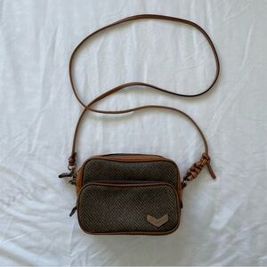 Brown leather crossbody bag